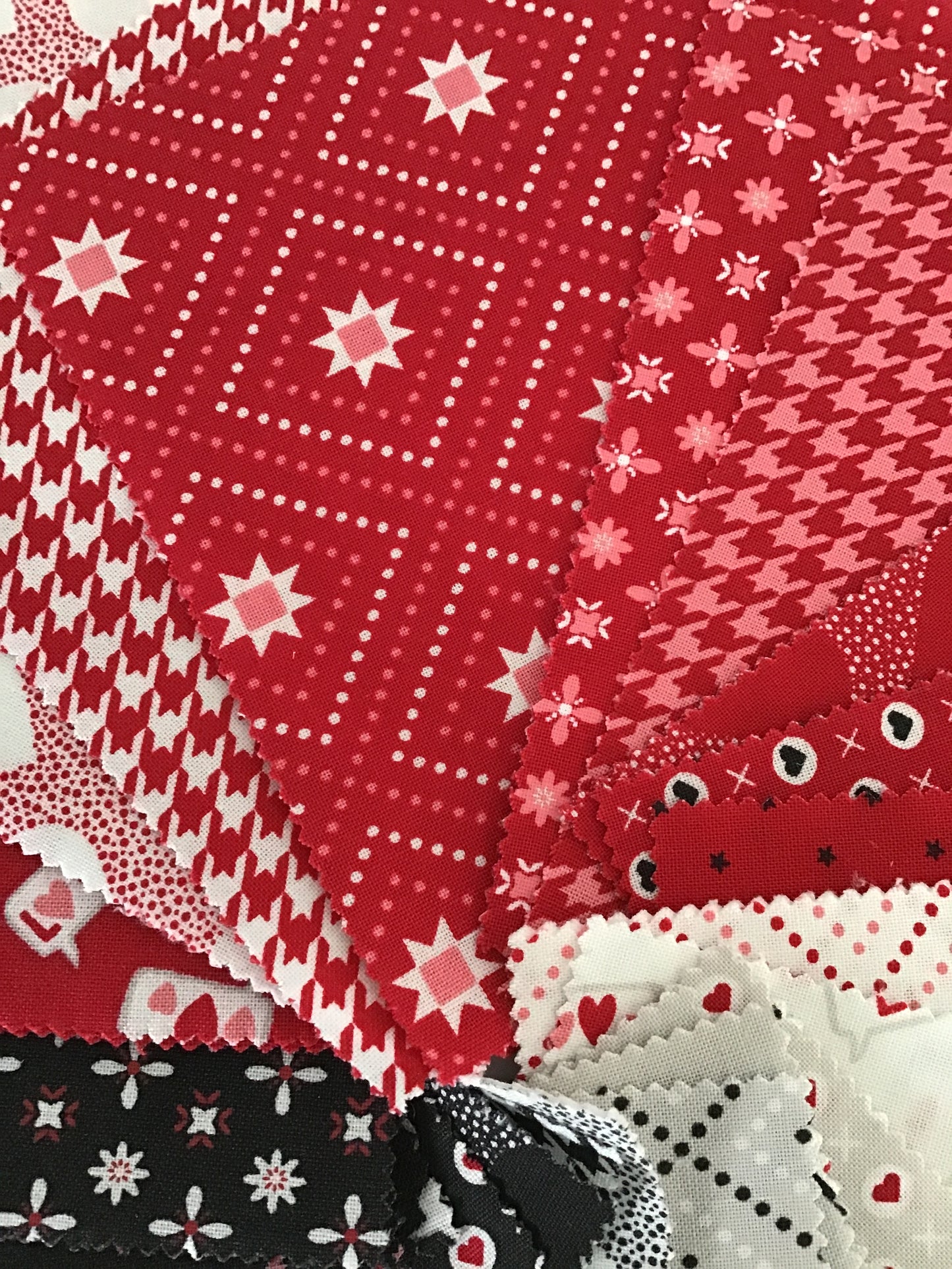 XOXO Charm Pack by April Rosenthal of Prairie Grass Patterns for Moda Fabrics, Valentine-Inspired Charm Pack