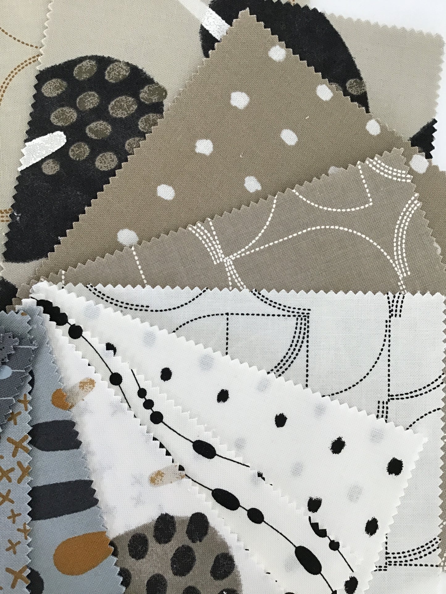Mira Jelly Roll by Zen Chic for Moda Fabrics