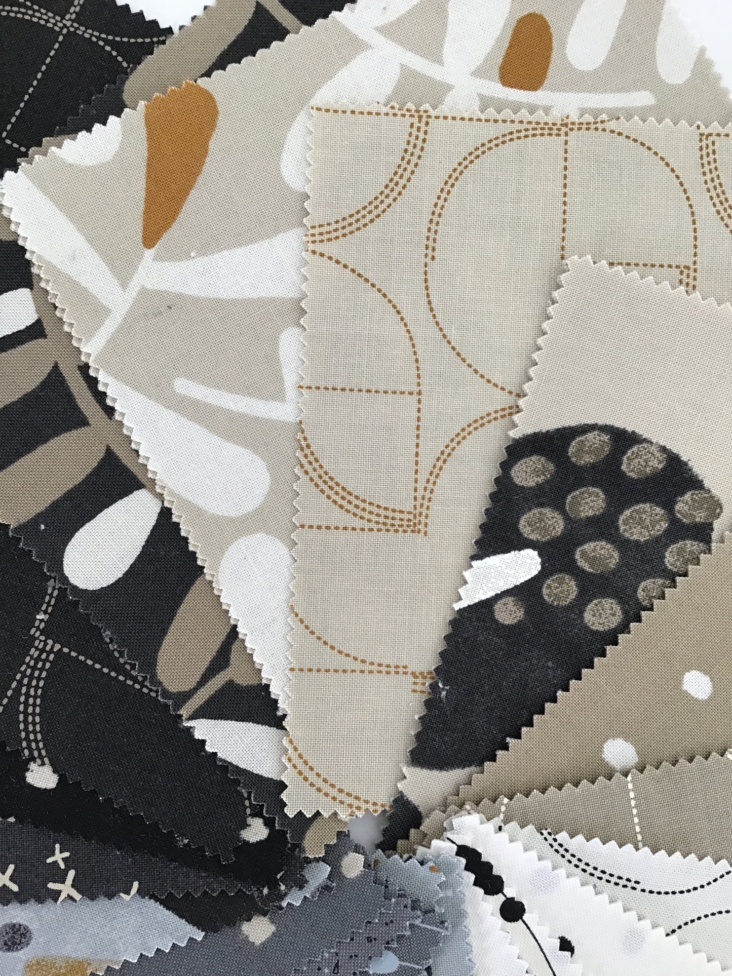 Mira Jelly Roll by Zen Chic for Moda Fabrics